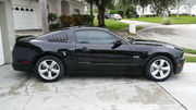 2013 Ford Mustang GT Premium 5.0   420 HP